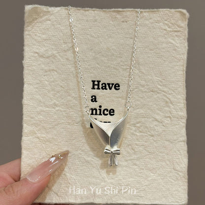 Flower Mini Bouquet Necklace