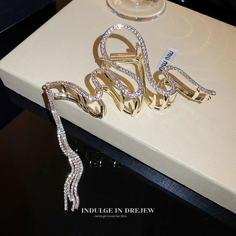 Wavy Diamond Fringe Claw Clip