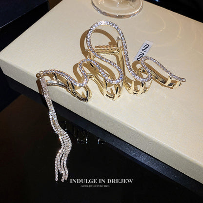 Wavy Diamond Fringe Claw Clip