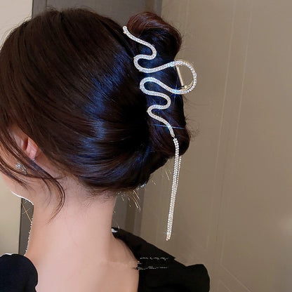 Wavy Diamond Fringe Claw Clip