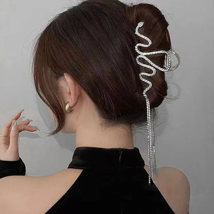 Wavy Diamond Fringe Claw Clip